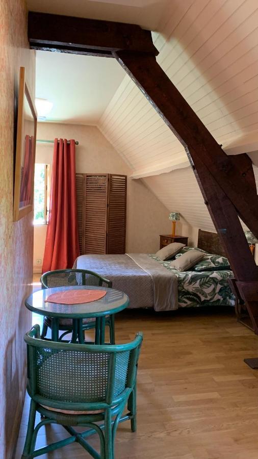 Le Moulin Du Boisset Bed and Breakfast Saint-Denis-lès-Martel Buitenkant foto